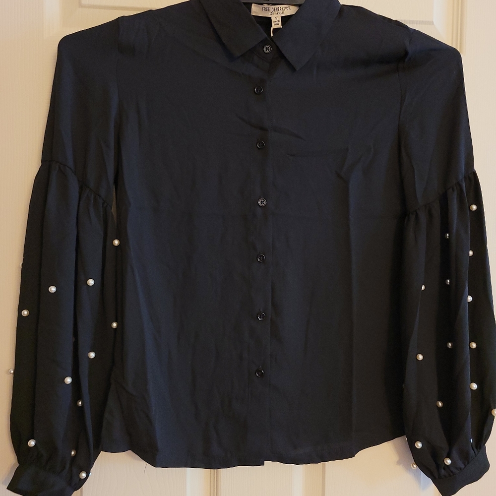 Free Generation Los Angeles Ladies Pearl Blouse